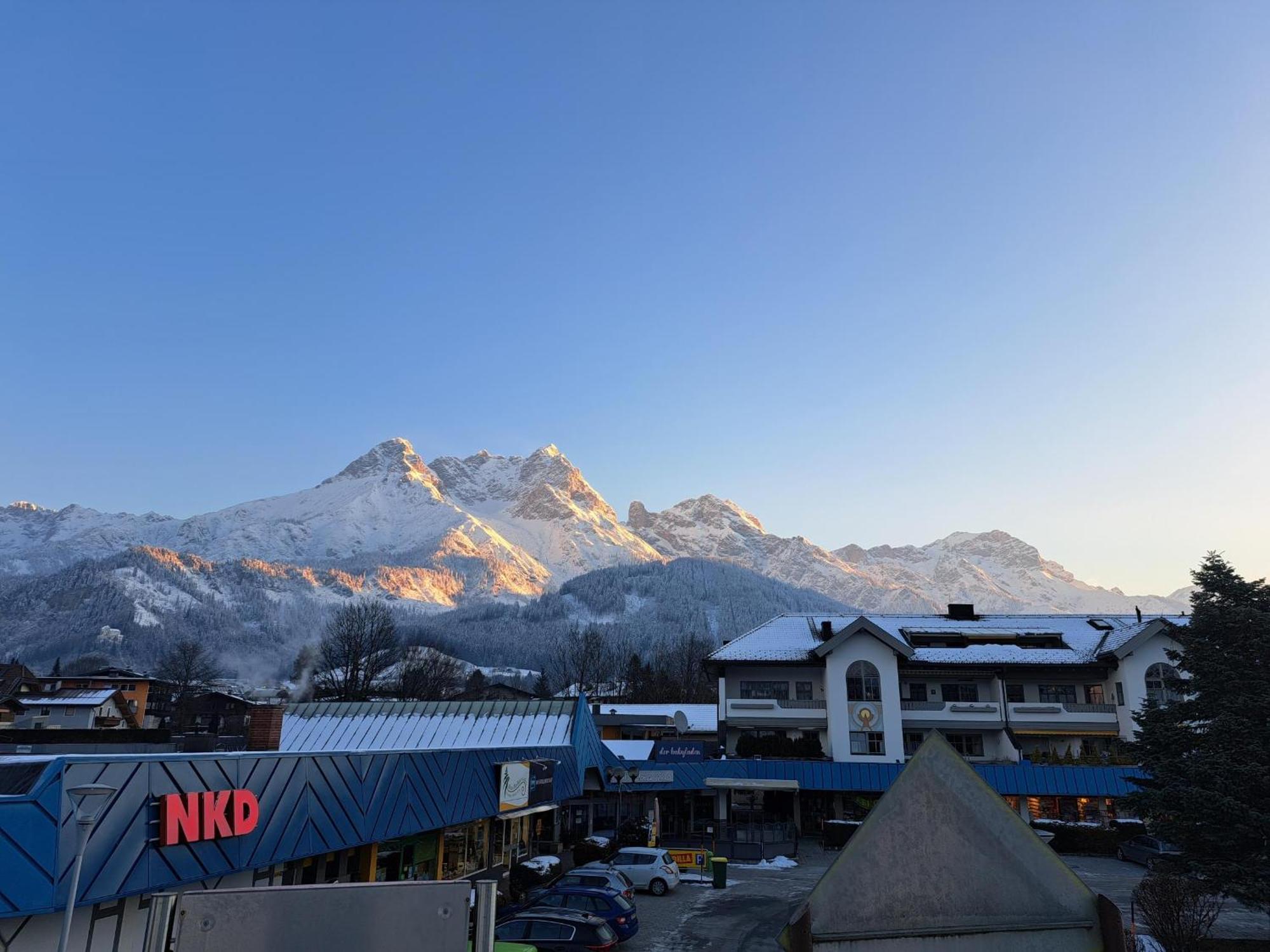 Gesa'S & Tom'S Stadtappartement Saalfelden Ngoại thất bức ảnh