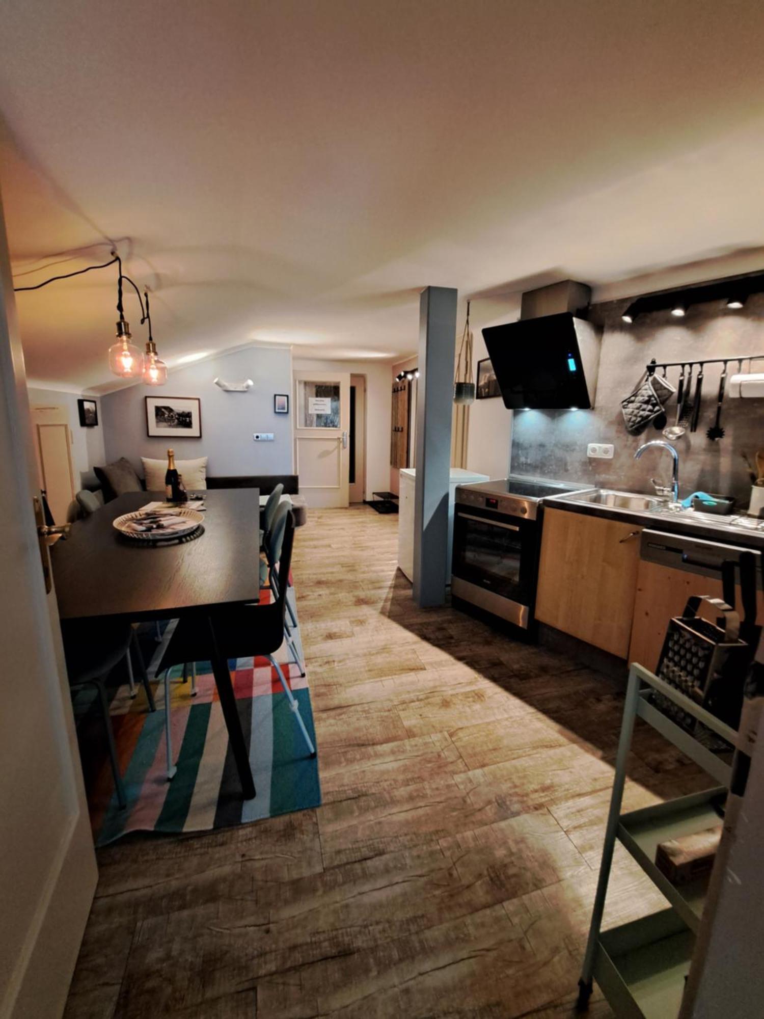 Gesa'S & Tom'S Stadtappartement Saalfelden Ngoại thất bức ảnh